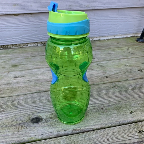 Other - Green water bottle-great condition! Must sell!